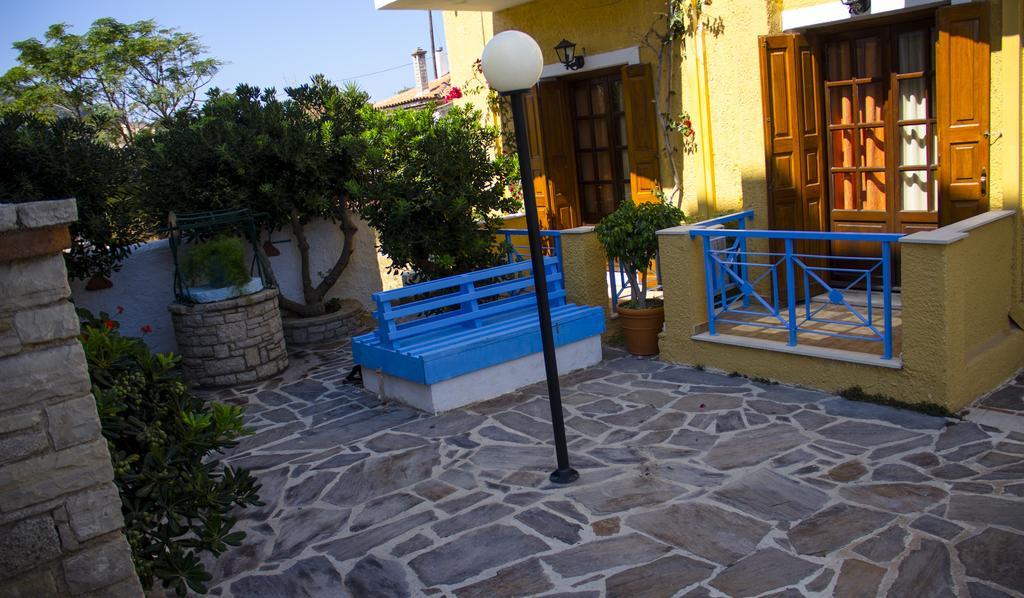 Hesperia Hotel Karlovassi Exterior foto