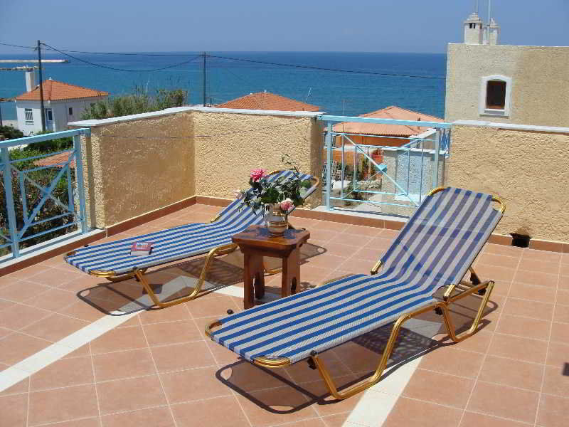 Hesperia Hotel Karlovassi Exterior foto