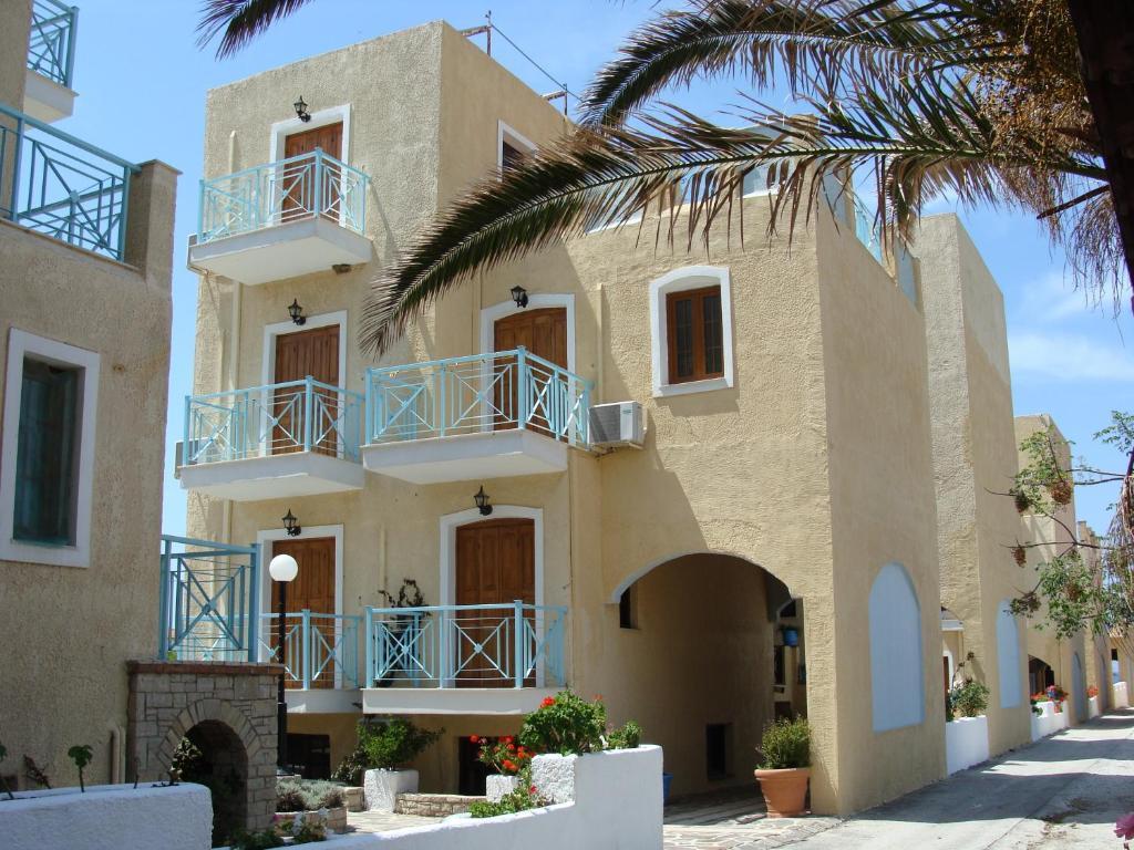 Hesperia Hotel Karlovassi Exterior foto